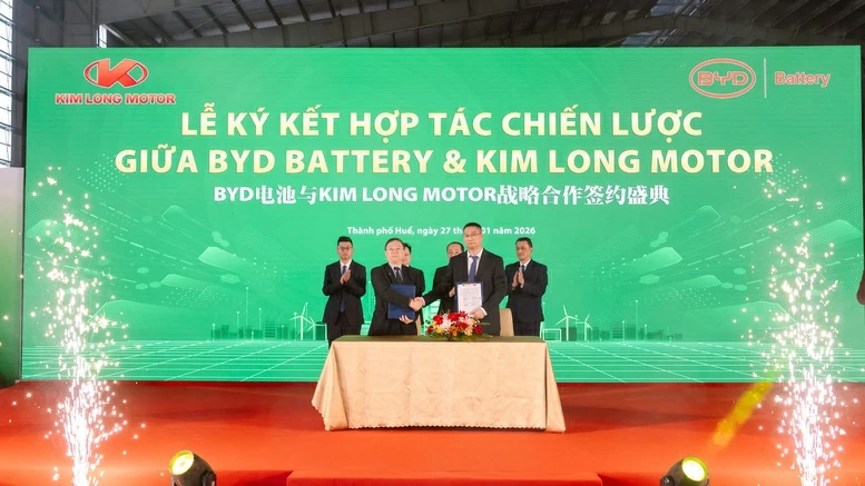Động thổ xây dựng nhà máy sản xuất pin ô tô điện trị giá 130 triệu USD tại TP Huế- Ảnh 3. Động thổ xây dựng nhà máy sản xuất pin ô tô điện trị giá 130 triệu USD tại TP Huế- Ảnh 3.