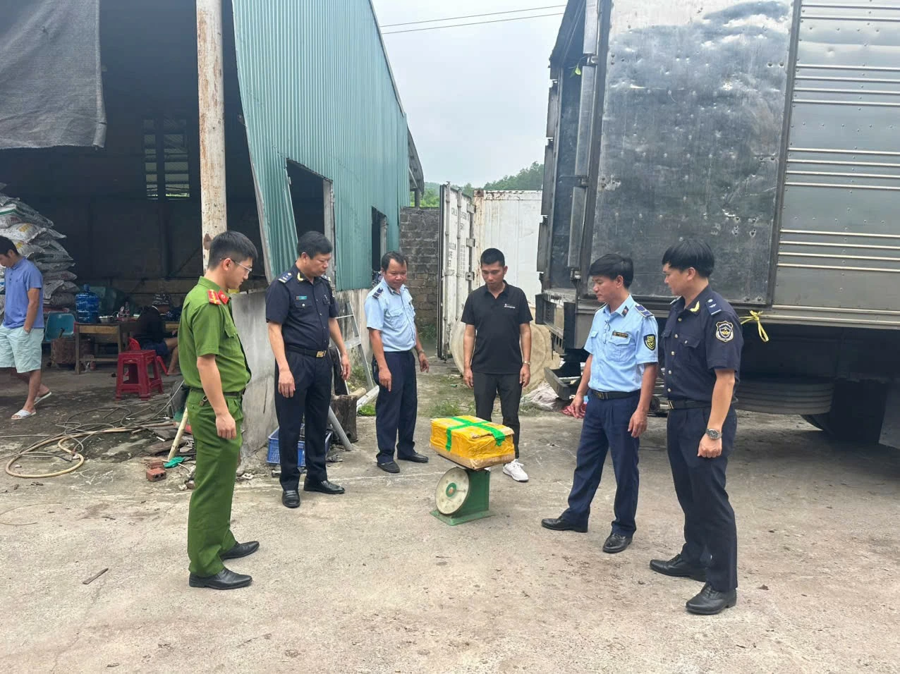 Quảng Ninh thu nộp ngân sách gần 14 tỷ đồng từ xử phạt vi phạm hàng giả, gian lận thương mại Quảng Ninh thu nộp ngân sách gần 14 tỷ đồng từ xử phạt vi phạm hàng giả, gian lận thương mại
