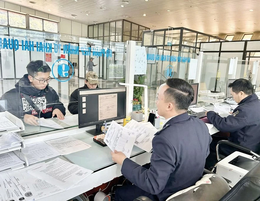 Phát triển quan hệ đối tác hải quan - doanh nghiệp Phát triển quan hệ đối tác hải quan - doanh nghiệp