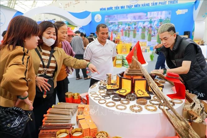 Hội chợ Mùa Xuân 2026 "kết nối thịnh vượng, đón Xuân huy hoàng"