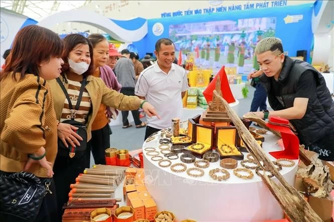 Hội chợ Mùa Xuân 2026 "kết nối thịnh vượng, đón Xuân huy hoàng" Hội chợ Mùa Xuân 2026 "kết nối thịnh vượng, đón Xuân huy hoàng"