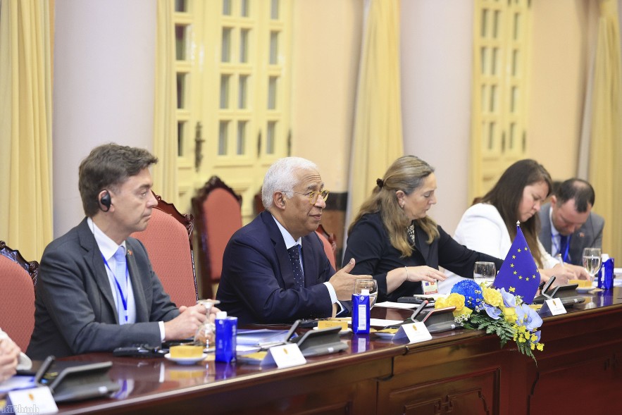 Trong 10 tháng đầu năm 2025, kim ngạch hai chiều đạt gần 61 tỷ USD, tăng 8,4% so với cùng kỳ năm trước. Trong 10 tháng đầu năm 2025, kim ngạch hai chiều đạt gần 61 tỷ USD, tăng 8,4% so với cùng kỳ năm trước.