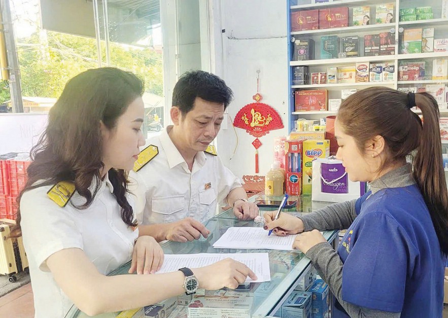 Miễn lệ phí môn bài - chính sách “khoan thư sức dân” Miễn lệ phí môn bài - chính sách “khoan thư sức dân”