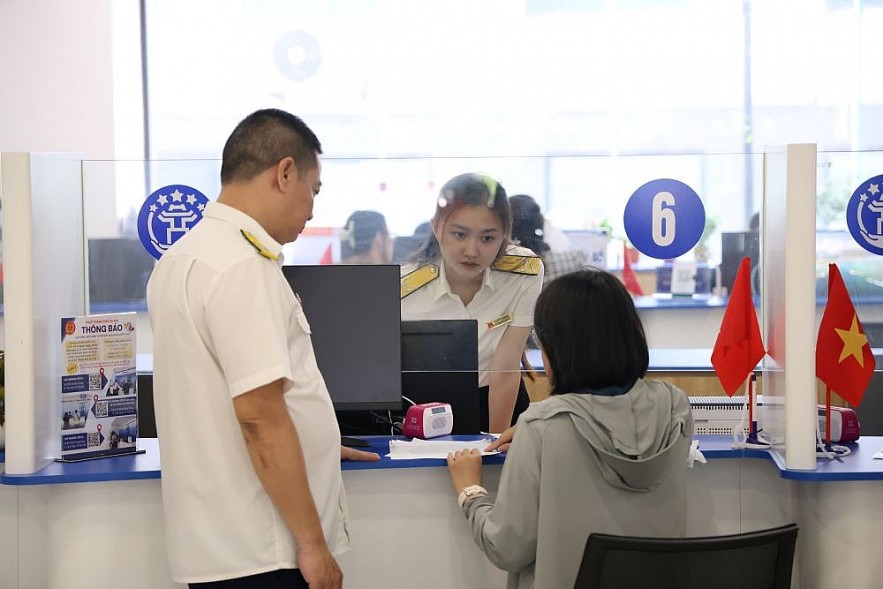 Hà Nội tiếp nhận thủ tục thuế tại 31 điểm phục vụ hành chính công Hà Nội tiếp nhận thủ tục thuế tại 31 điểm phục vụ hành chính công