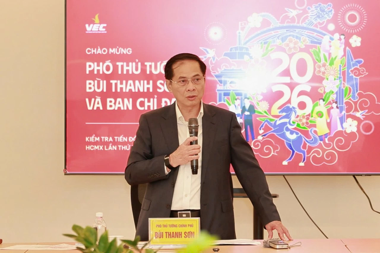 Phó Thủ tướng Bùi Thanh Sơn kiểm tra tiến độ Hội chợ Mùa Xuân 2026 Phó Thủ tướng Bùi Thanh Sơn kiểm tra tiến độ Hội chợ Mùa Xuân 2026