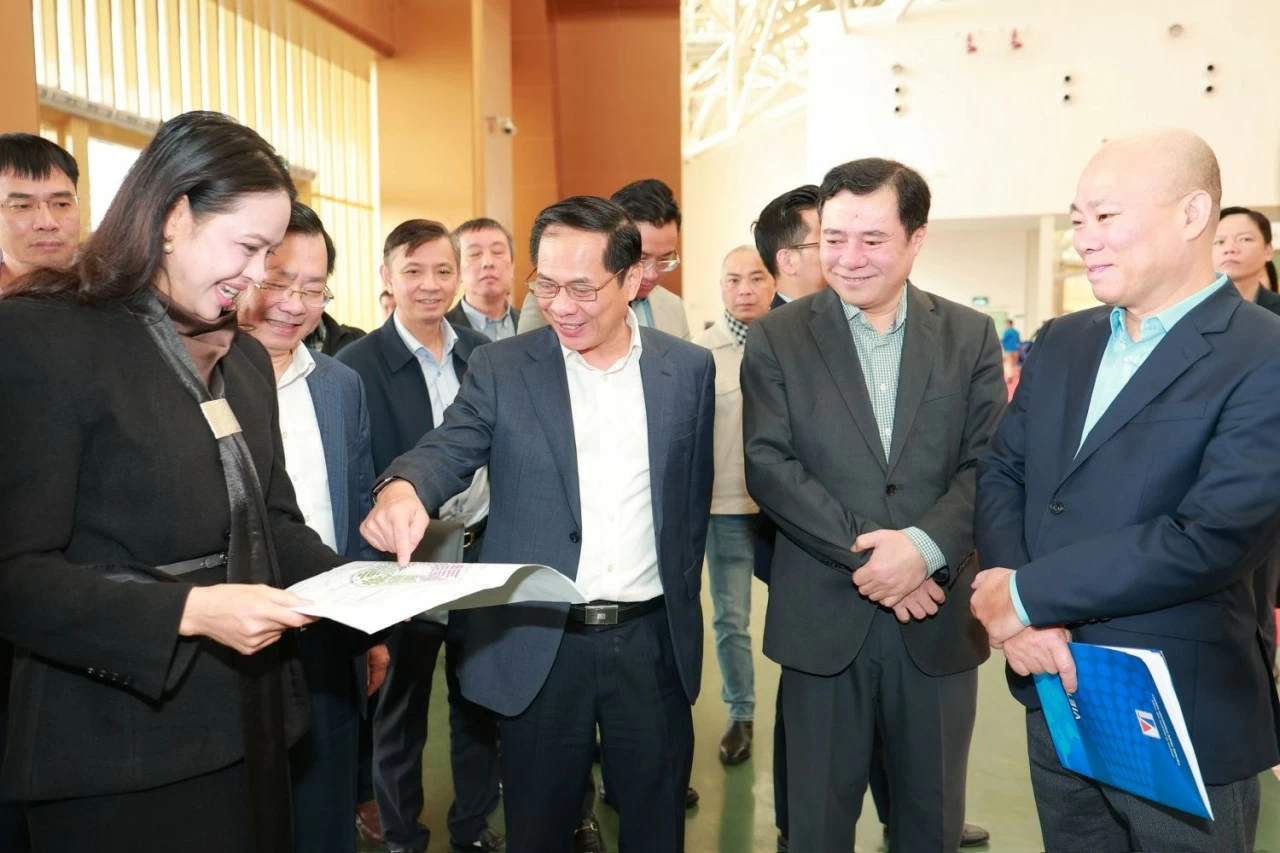 Phó Thủ tướng Bùi Thanh Sơn kiểm tra tiến độ Hội chợ Mùa Xuân 2026 Phó Thủ tướng Bùi Thanh Sơn kiểm tra tiến độ Hội chợ Mùa Xuân 2026
