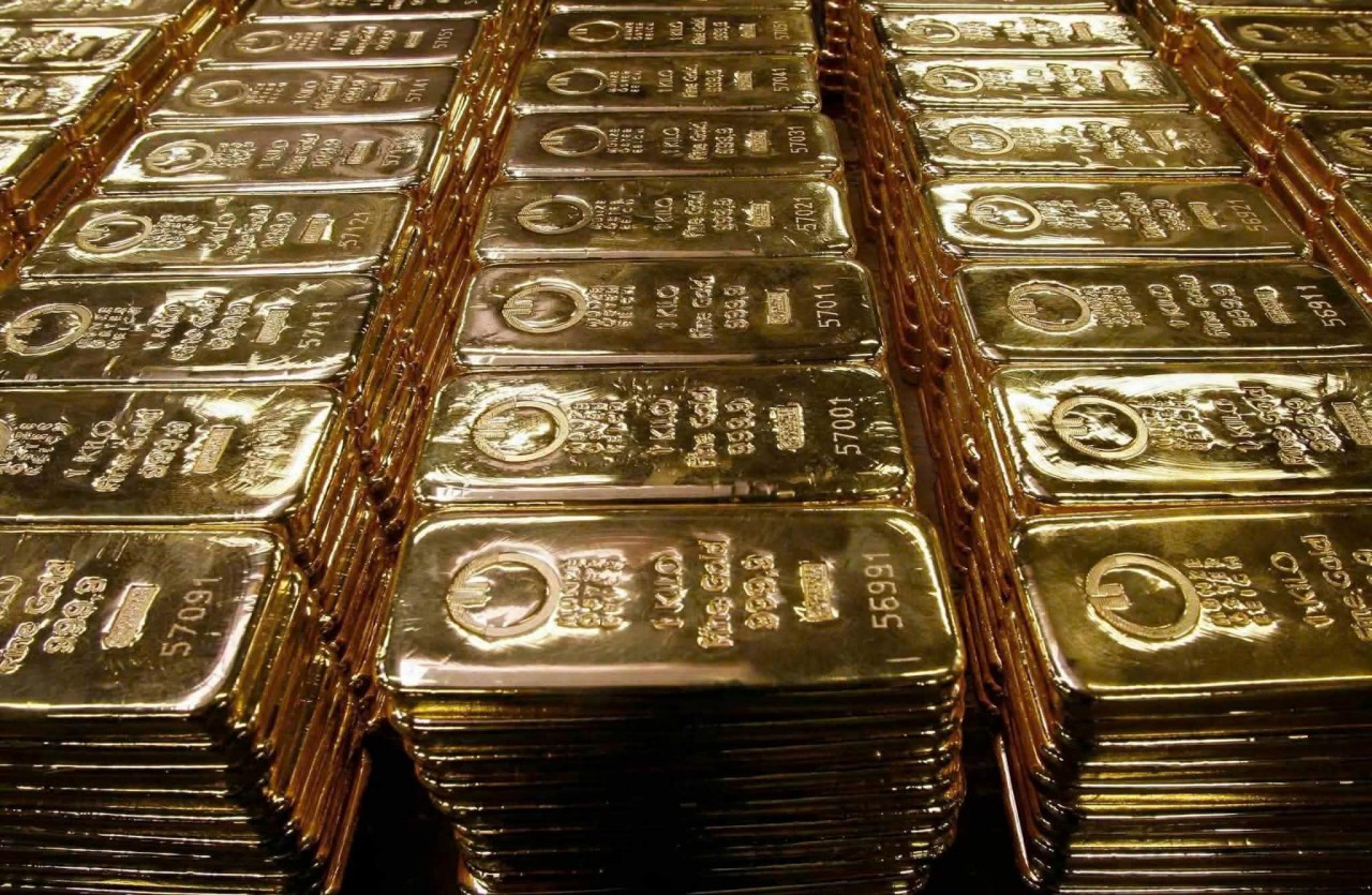 Giá vàng và bạc biến động mạnh khi chỉ số FTSE 100 đạt mức cao kỷ lục