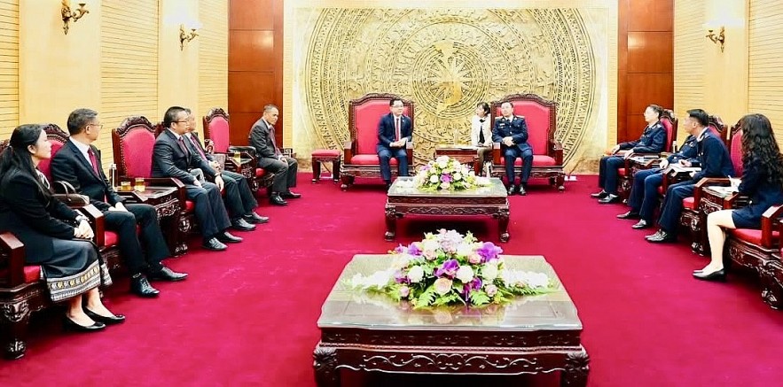 Hải quan Việt Nam nâng tầm hợp tác, chia sẻ kinh nghiệm với Hải quan Lào