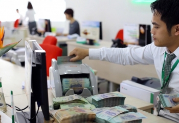 Ngân hàng lãi lớn trên 356 nghìn tỷ đồng, nhưng “máy kéo” lãi thuần chậm nhịp