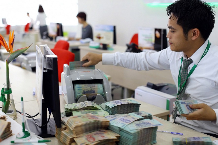 Ngân hàng lãi lớn trên 356 nghìn tỷ đồng, nhưng “máy kéo” lãi thuần chậm nhịp