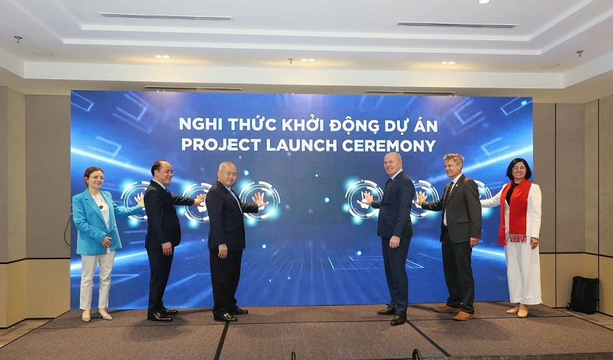 Thúc đẩy đổi mới, tăng trưởng và nâng cao năng lực lãnh đạo cho doanh nghiệp Việt Nam