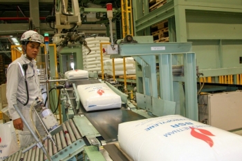 Trái phiếu doanh nghiệp và khoảng trống vốn trung, dài hạn cho sản xuất