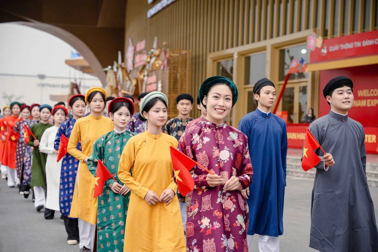Loạt sự kiện nghệ thuật đặc sắc khuấy động Hội chợ Mùa Xuân 2026 ngày cuối tuần Loạt sự kiện nghệ thuật đặc sắc khuấy động Hội chợ Mùa Xuân 2026 ngày cuối tuần