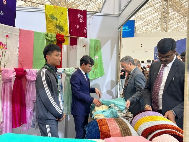 Sản phẩm quốc tế thu hút người tiêu dùng Việt tại Hội chợ Mùa Xuân 2026