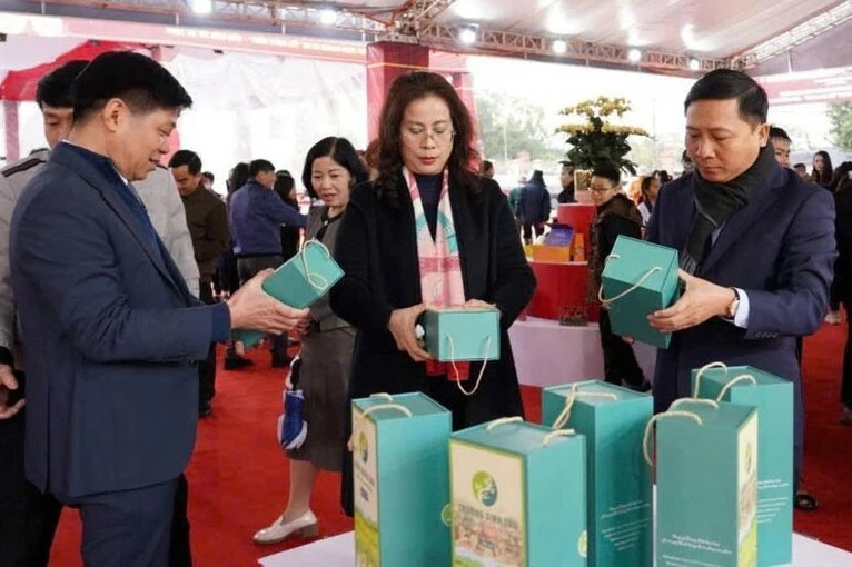Hà Nội mở thêm gần 300 gian hàng OCOP phục vụ người dân dịp Tết 2026 Nguồn cung dồi dào, kiểm soát chặt để bình ổn giá