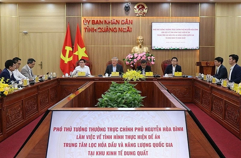 Phó Thủ tướng Nguyễn Hòa Bình: Trung tâm lọc hóa dầu và năng lượng Quốc gia là cơ hội lớn để Quảng Ngãi bứt phá Trung tâm lọc hóa dầu và năng lượng quốc gia là cơ hội lớn để Quảng Ngãi bứt phá