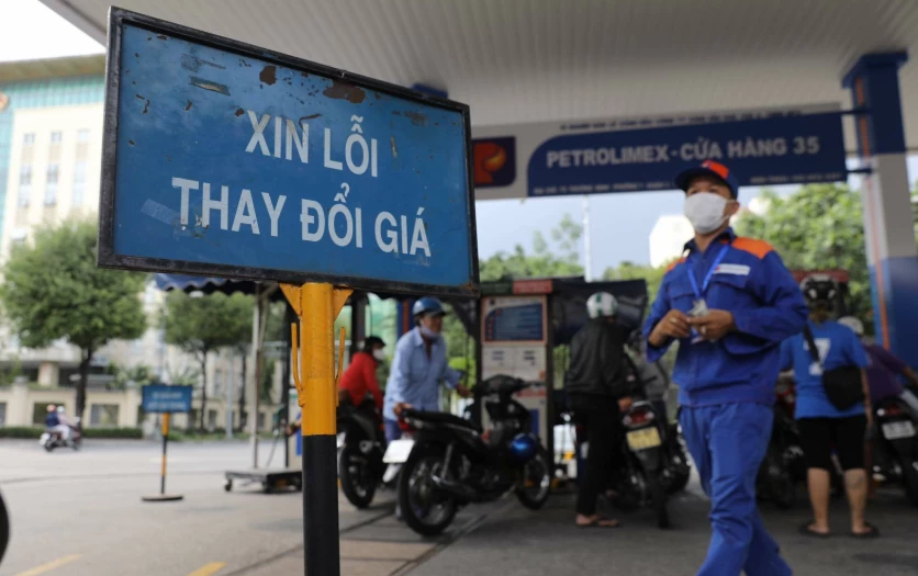 Giá xăng dầu trong nước ngày mai dự báo có thể tiếp tục tăng 40 - 520 đồng/lít Giá xăng dầu trong nước ngày mai dự báo có thể tiếp tục tăng 40 - 520 đồng/lít