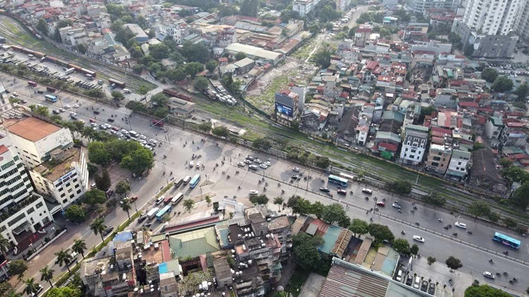 Hà Nội: Phân luồng giao thông tạm thời tại nút Giải Phóng - Kim Đồng Hà Nội: Phân luồng giao thông tạm thời tại nút Giải Phóng - Kim Đồng