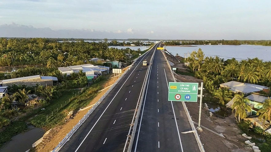 Đầu tư công - đòn bẩy chiến lược cho phát triển kinh tế Đầu tư công - đòn bẩy chiến lược cho phát triển kinh tế