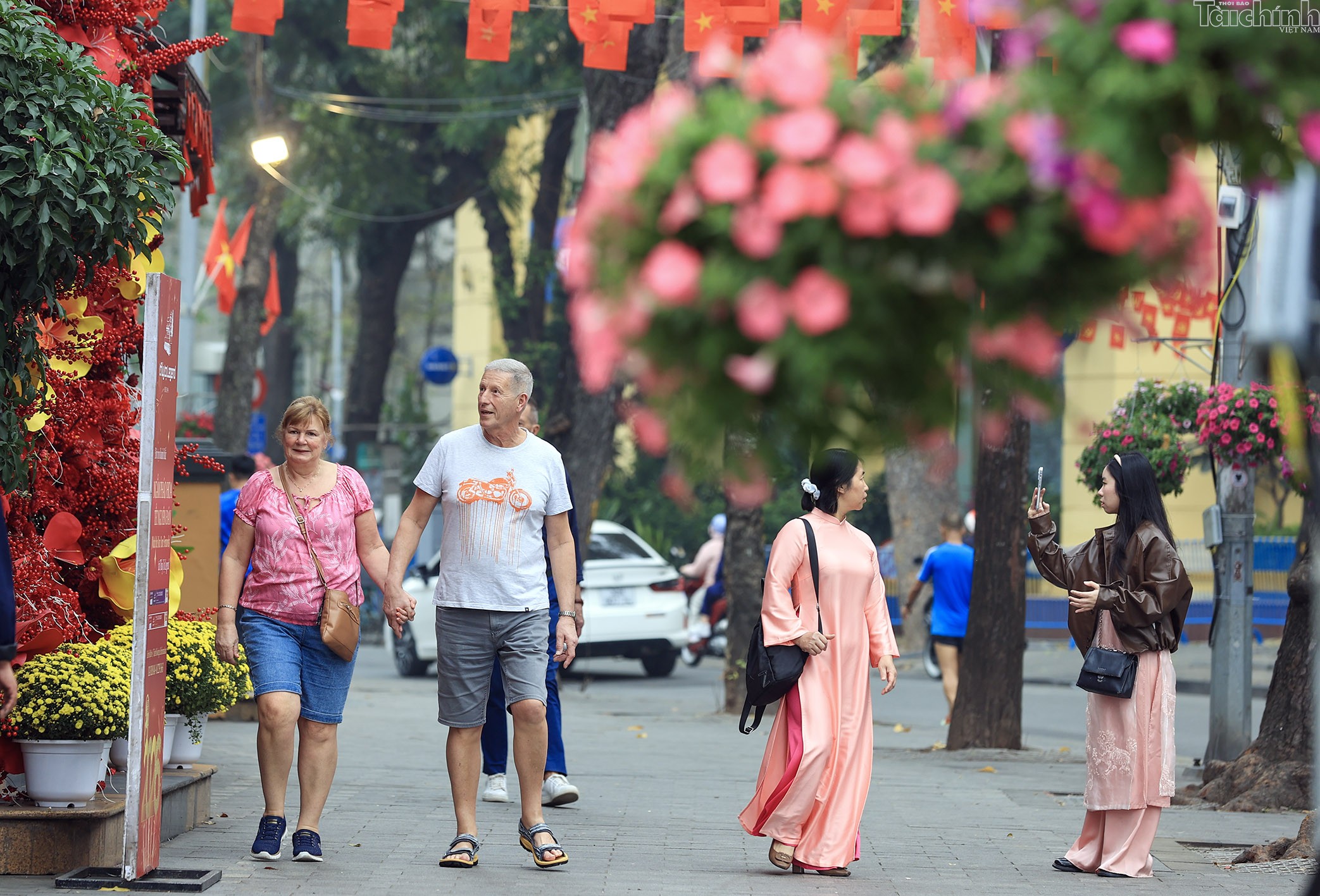 Người Hà Nội thảnh thơi sáng mùng 1 Tết