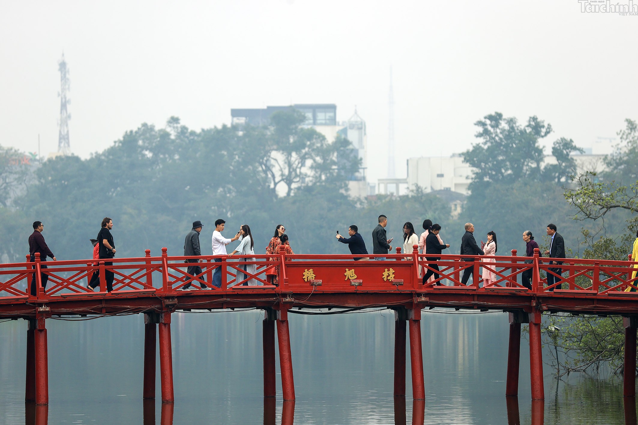 Người Hà Nội thảnh thơi sáng mùng 1 Tết