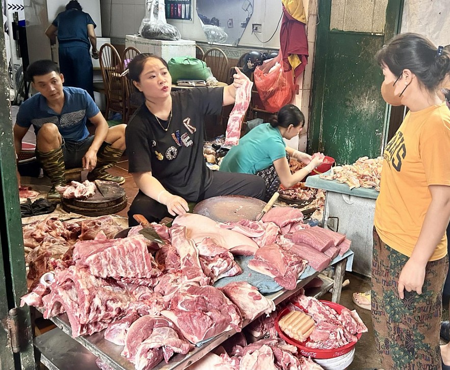 undefined Từ Mùng 2 Tết 2026, thị trường sôi động trở lại, giá cả ổn định