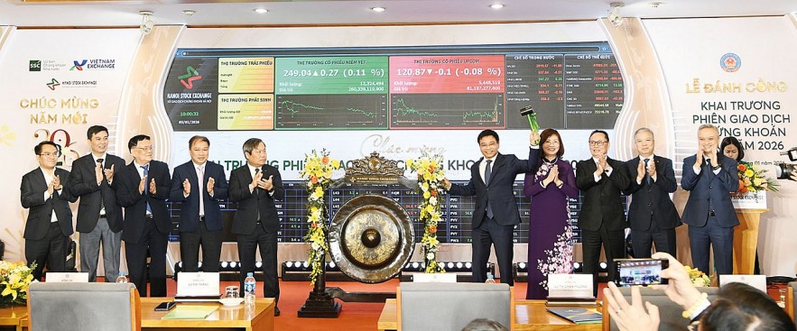 Các thị trường trên HNX tiếp tục tăng trưởng, tạo nền tảng cho giai đoạn mới