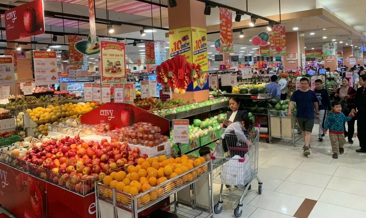 Thị trường mùng 3 Tết Bính Ngọ 2026 ổn định, nguồn cung hàng hóa dồi dào Thị trường mùng 3 Tết Bính Ngọ 2026 ổn định, nguồn cung hàng hóa dồi dào