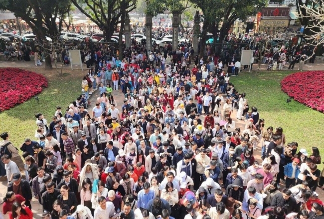 Du lịch Hà Nội đạt doanh thu 4,87 nghìn tỷ đồng trong 9 ngày nghỉ Tết Nguyên đán