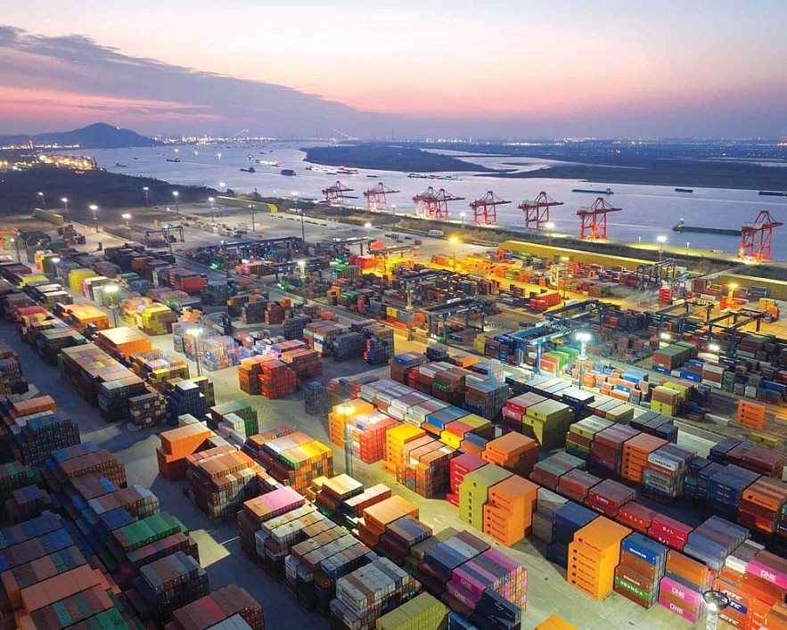 Cơ hội phục hồi đan xen thách thức Cơ hội phục hồi đan xen thách thức