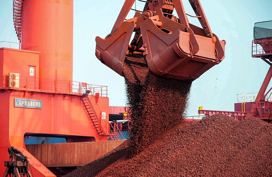 Ngày 23/2: Giá quặng sắt giảm hơn 6% kể từ đầu năm