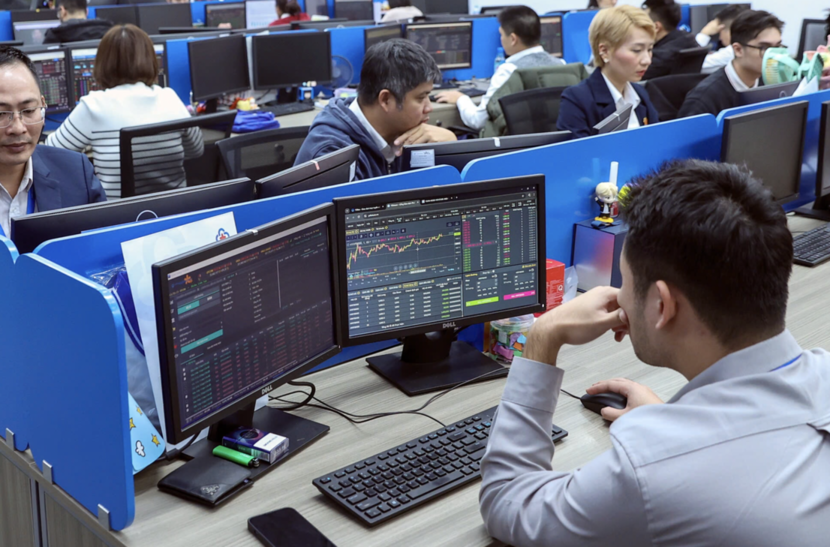 Nhịp vận động nhiều tầng của dòng vốn trước bước ngoặt nâng hạng Nhịp vận động nhiều tầng của dòng vốn trước bước ngoặt nâng hạng