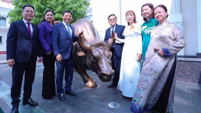 Ra mắt Linh vật biểu tượng của thị trường chứng khoán Việt Nam