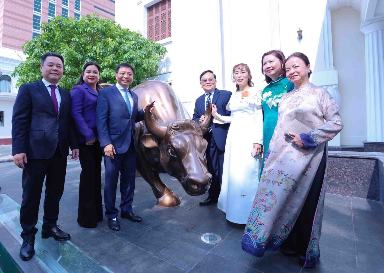 Ra mắt Linh vật biểu tượng của thị trường chứng khoán Việt Nam