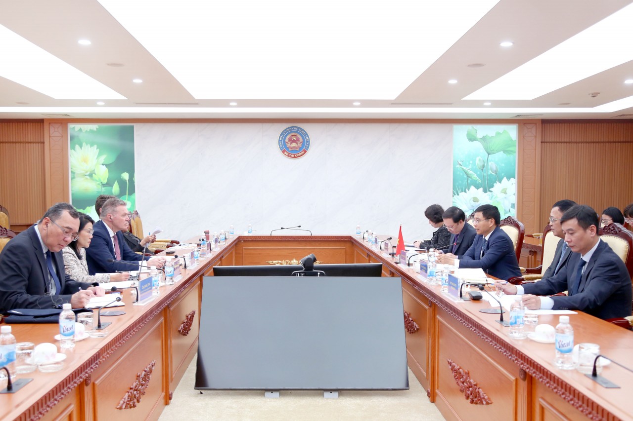 Bộ trưởng Nguyễn Văn Thắng tiếp Chủ tịch Moody’s Ratings Michael West Bộ trưởng Nguyễn Văn Thắng tiếp Chủ tịch Moody’s Ratings Michael West