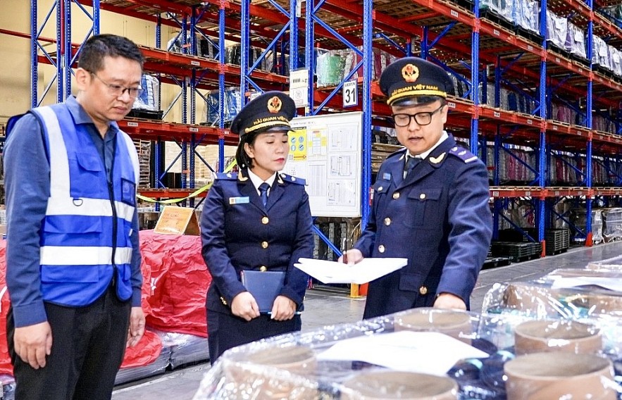 undefined Làm rõ phạm vi miễn thủ tục hải quan với hàng cung cấp cho doanh nghiệp chế xuất