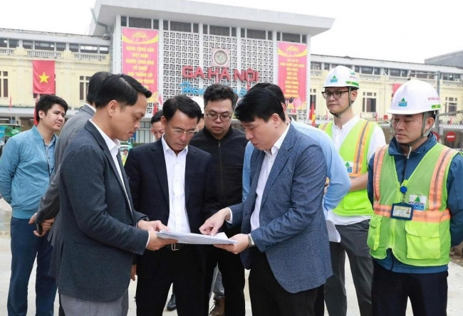 Phó Bí thư thường trực Thành ủy kiểm tra tiến độ đoạn ngầm Metro Nhổn - Ga Hà Nội