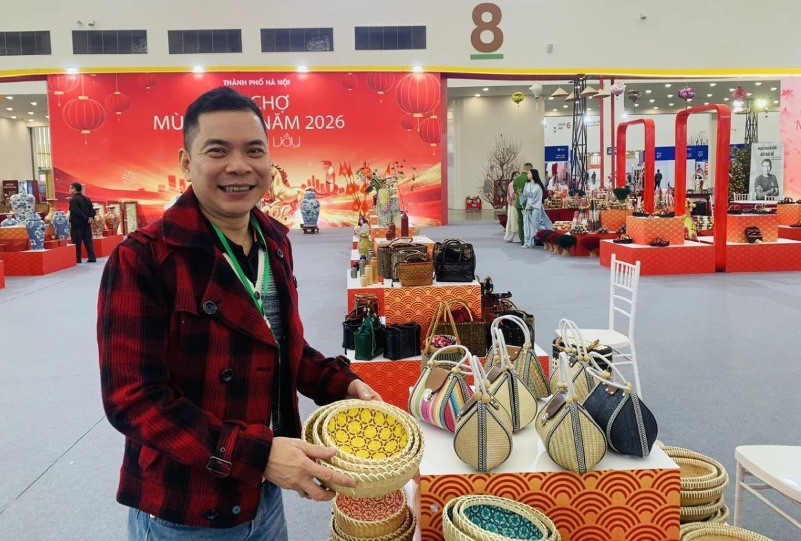 Đặc sắc Không gian "Tết Sum vầy" của TP. Hà Nội tại Hội chợ Mùa Xuân 2026 Đặc sắc Không gian "Tết Sum vầy" của TP. Hà Nội tại Hội chợ Mùa Xuân 2026