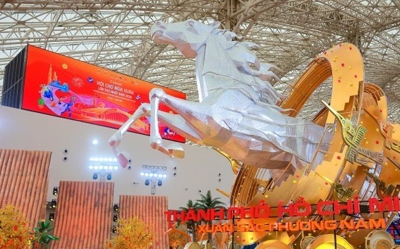 "Xuân sắc phương Nam - Tiên phong vững bước" hấp dẫn du khách tại Hội chợ Mùa Xuân 2026