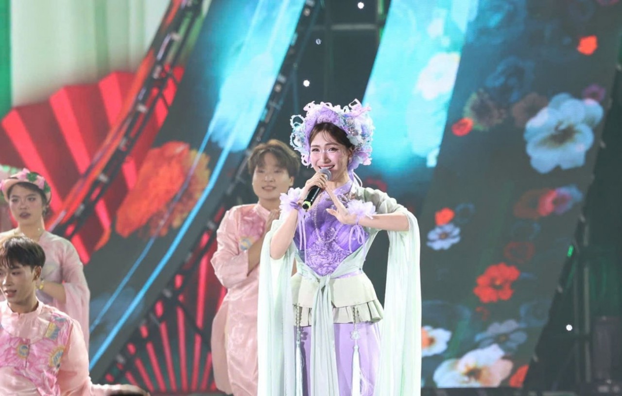 Tưng bừng bữa tiệc nghệ thuật đặc sắc tại Lễ bế mạc Hội chợ Mùa Xuân 2026