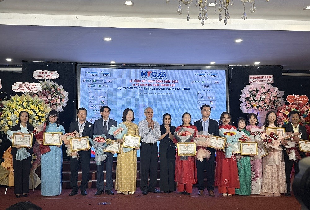 HTCAA khẳng định vai trò cầu nối giữa cơ quan thuế và người nộp thuế HTCAA khẳng định vai trò cầu nối giữa cơ quan thuế và người nộp thuế