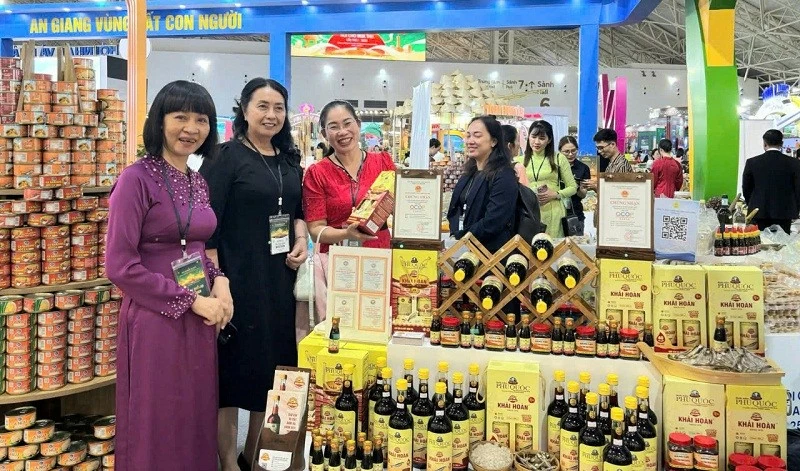 Độc đáo không gian triển lãm, giới thiệu sản phẩm của tỉnh An Giang tại Hội chợ Mùa Xuân 2026