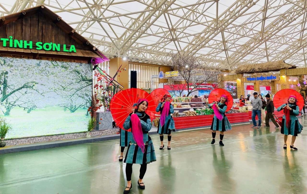 Hội chợ Mùa Xuân 2026: Giá trị cốt lõi của văn hóa Việt được tôn vinh, kết nối và lan tỏa trong đời sống đương đại Hội chợ Mùa Xuân 2026: Giá trị cốt lõi của văn hóa Việt được tôn vinh, kết nối và lan tỏa trong đời sống đương đại