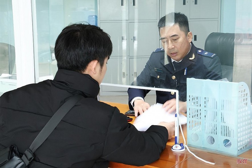 undefined Xuất nhập khẩu tăng tốc, Hải quan khu vực XI thu ngân sách đạt 1.221 tỷ đồng