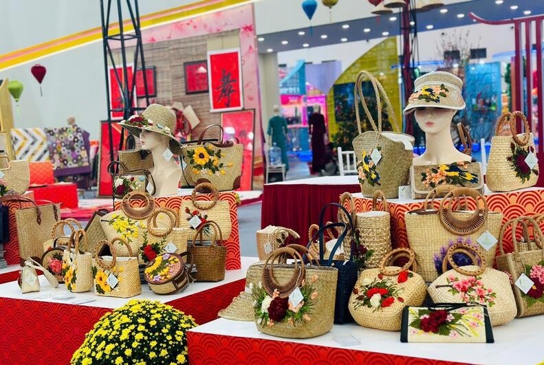 Việt Nam giàu bản sắc tỏa sáng tại Hội chợ Mùa Xuân 2026, hút chân du khách quốc tế Việt Nam giàu bản sắc tỏa sáng tại Hội chợ Mùa Xuân 2026, hút chân du khách quốc tế