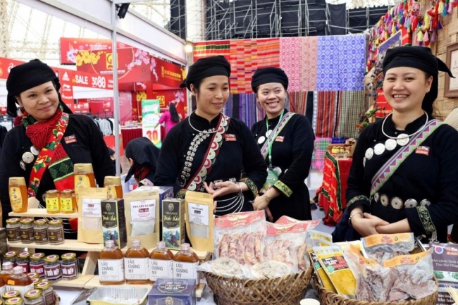 Hội chợ Mùa Xuân 2026: Kích cầu tiêu dùng Tết, củng cố niềm tin hàng Việt