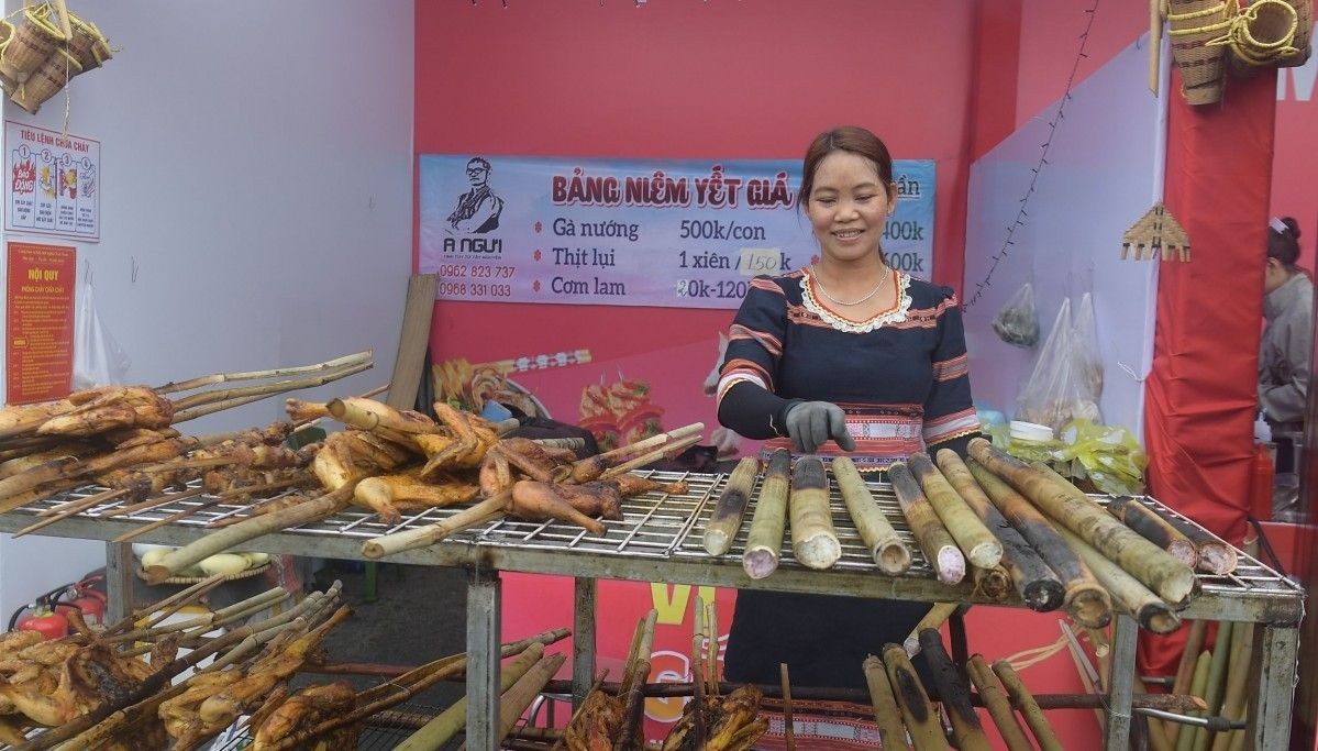 Khi ẩm thực trở thành “thỏi nam châm” hút khách tại Hội chợ Mùa Xuân 2026