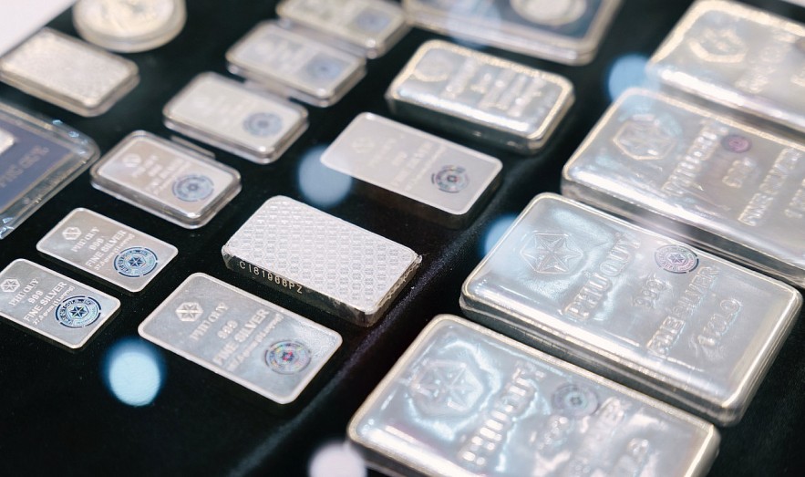 Ngày 4/3: Giá bạc trong nước và thế giới lao dốc do bất ổn kinh tế toàn cầu Ngày 4/3: Giá bạc trong nước và thế giới lao dốc do bất ổn kinh tế toàn cầu