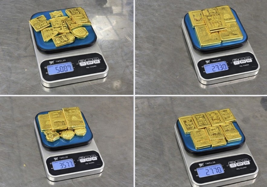 undefined Hải quan bắt giữ 4 hành khách giấu 12,3kg kim loại nghi là vàng miếng tại Nội Bài