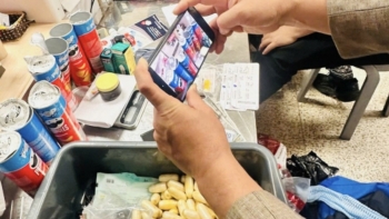 3,6 kg cocain giấu trong hộp bim bim bị phát hiện, bắt giữ tại sân bay Nội Bài